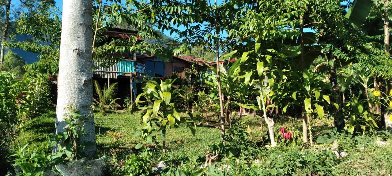 Karleta Homestay Ruteng Εξωτερικό φωτογραφία
