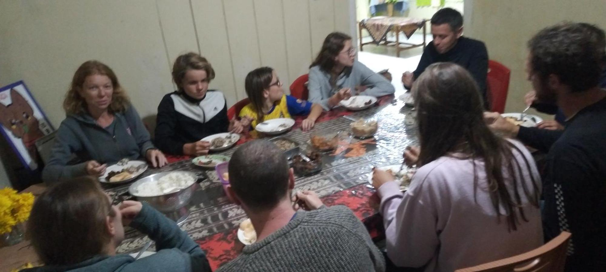 Karleta Homestay Ruteng Εξωτερικό φωτογραφία