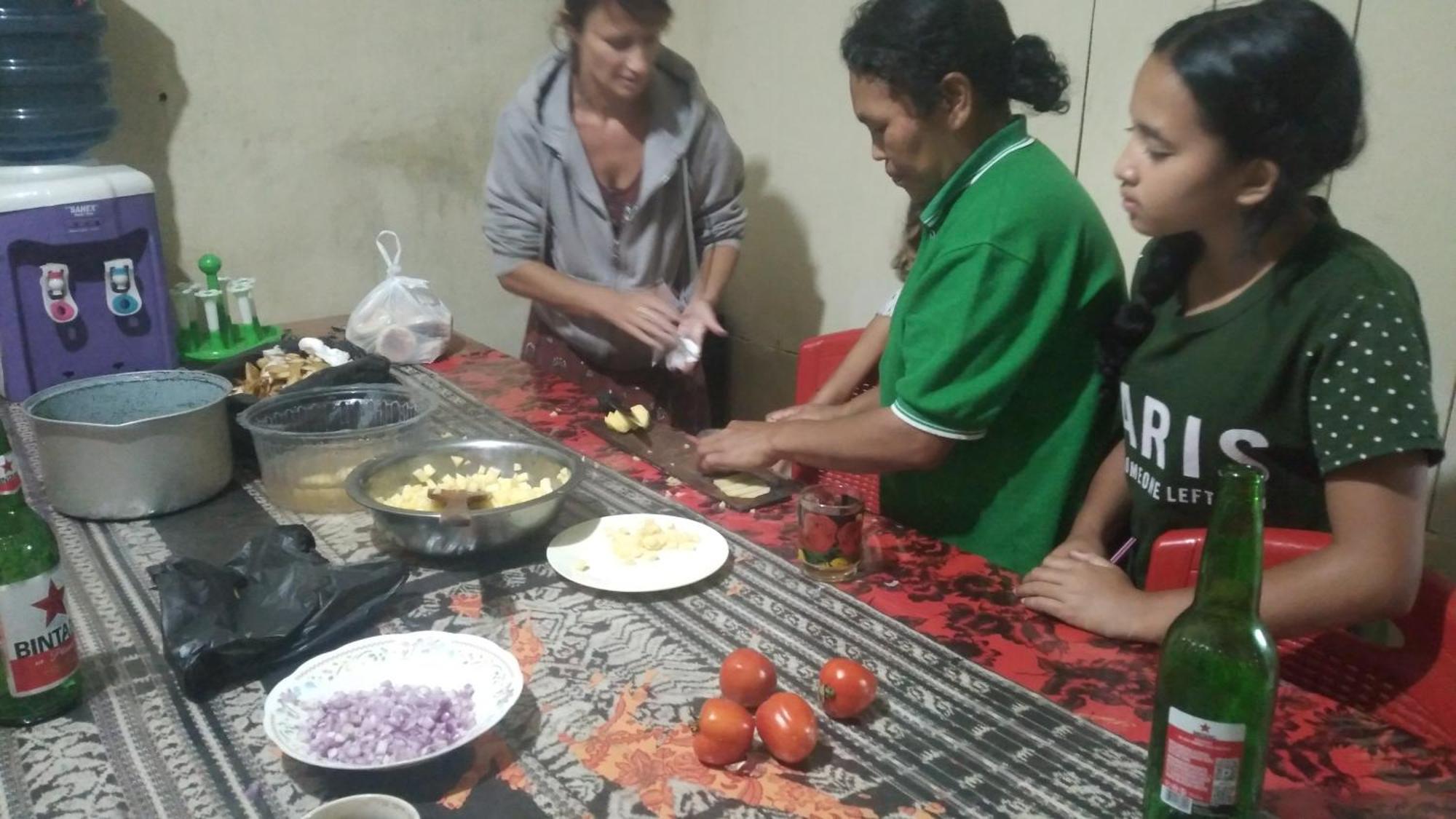 Karleta Homestay Ruteng Εξωτερικό φωτογραφία