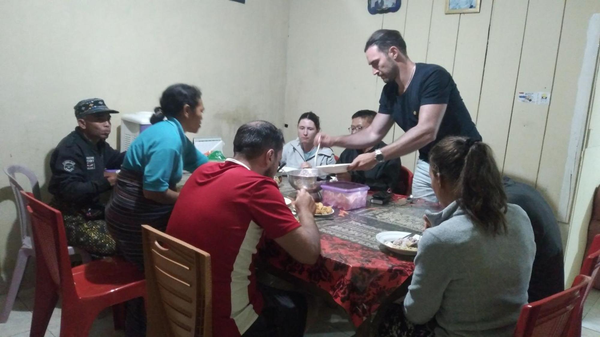 Karleta Homestay Ruteng Εξωτερικό φωτογραφία