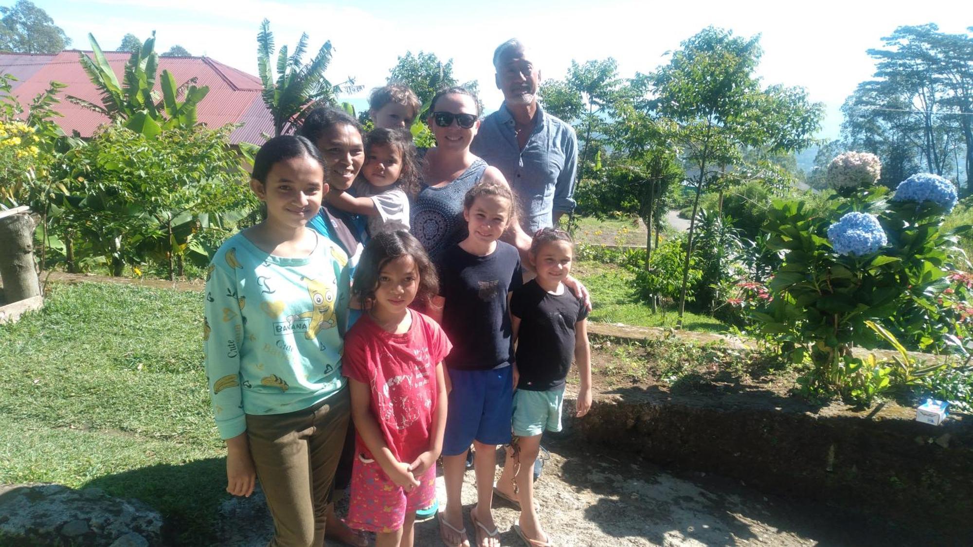 Karleta Homestay Ruteng Εξωτερικό φωτογραφία