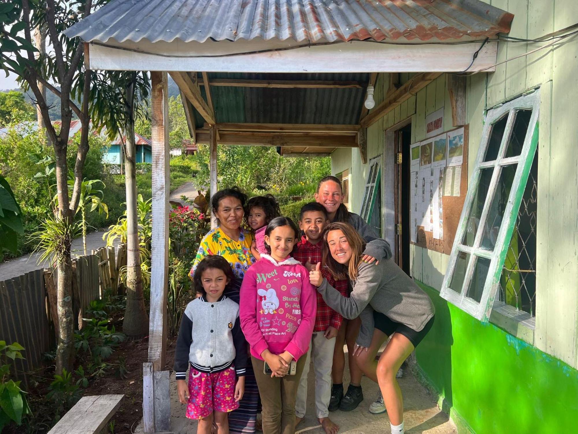 Karleta Homestay Ruteng Εξωτερικό φωτογραφία